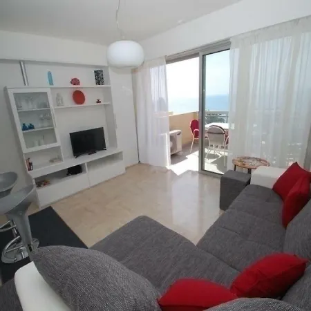 Beau 2pavec Terrasse Vue Mer Et Parking 1 Ментона
